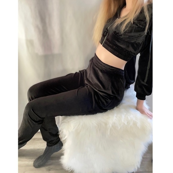 𝅺✨NEW✨ Velour Jacket and Pants Set Black - Picture 3 of 3